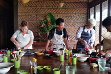 Cooking class at Bali Asli Restaurant.